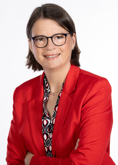 Portraitfoto von Sabine Hauptmeyer-Maruschke
