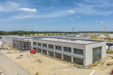 Außenansicht auf die Baustelle für das Laborgebäude des Friedrich-Loeffler-Instituts