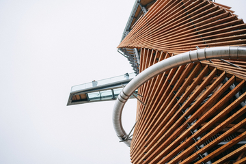 Blick von unten auf den Harzturm einschließlich Skywalk