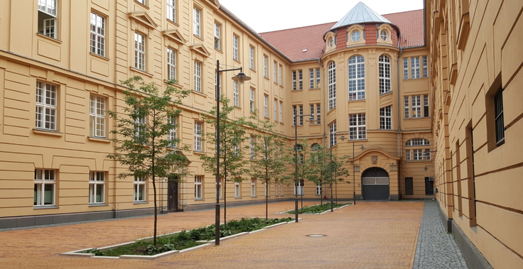 Sanierter Innenhof des Amtsgerichts Hannover